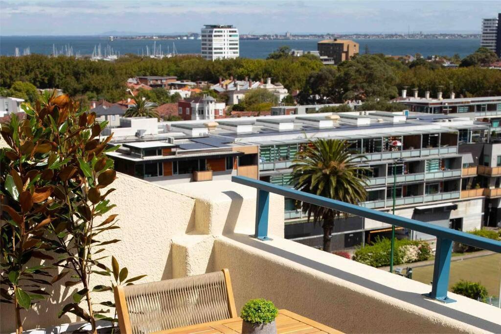 Spectacular Views Over Albert Park Melbourne Exterior foto